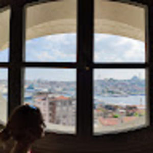 Meet your Posher, Banu